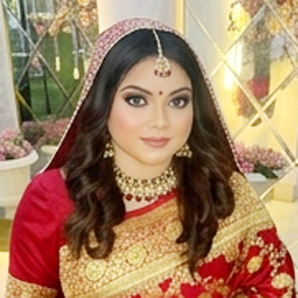 সেমি ব্রাইডাল মেকআপ